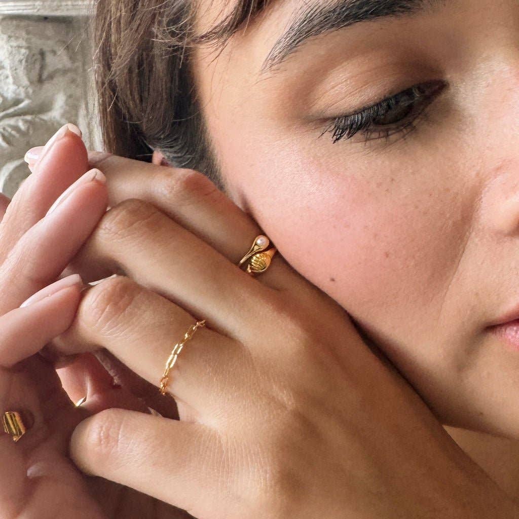 shell signet ring