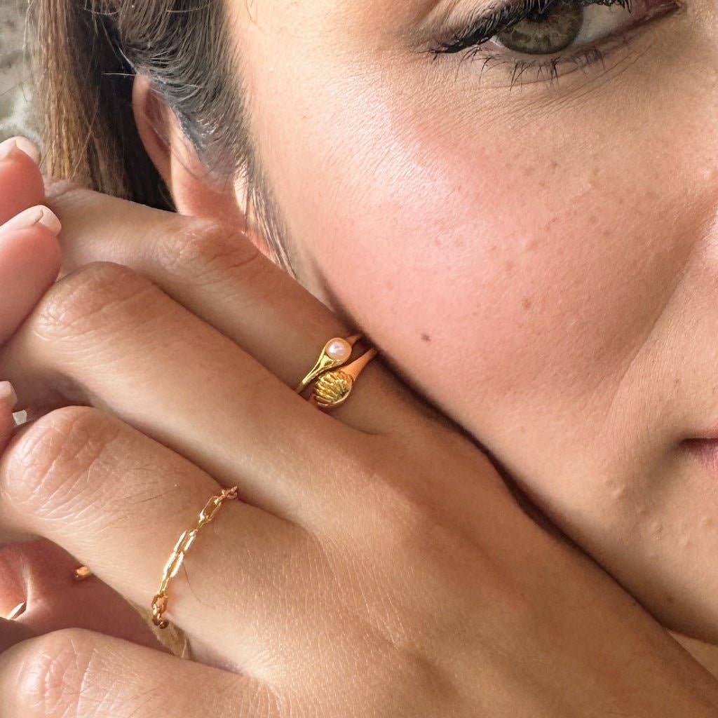 shell signet ring